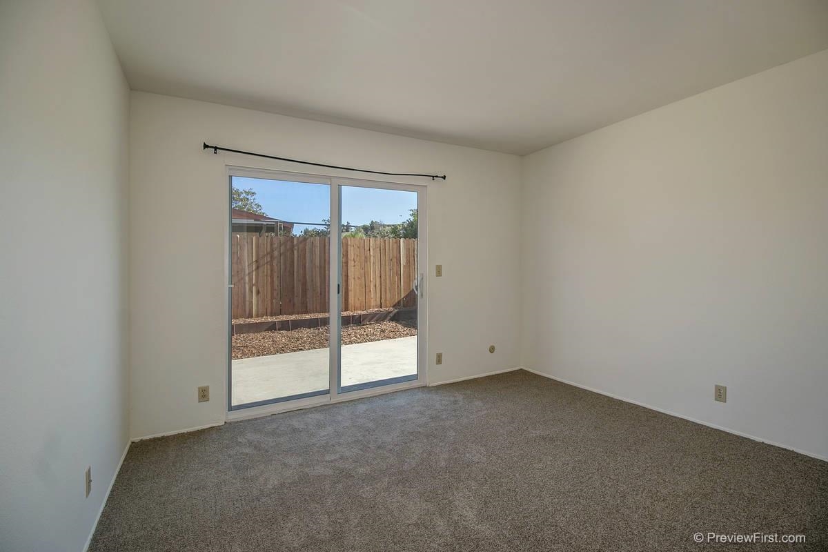 114 Magdalena Dr, Oceanside, CA 92057 photo 6