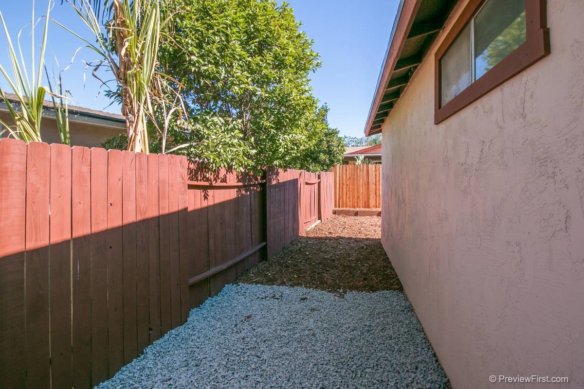 114 Magdalena Dr, Oceanside, CA 92057 photo 12