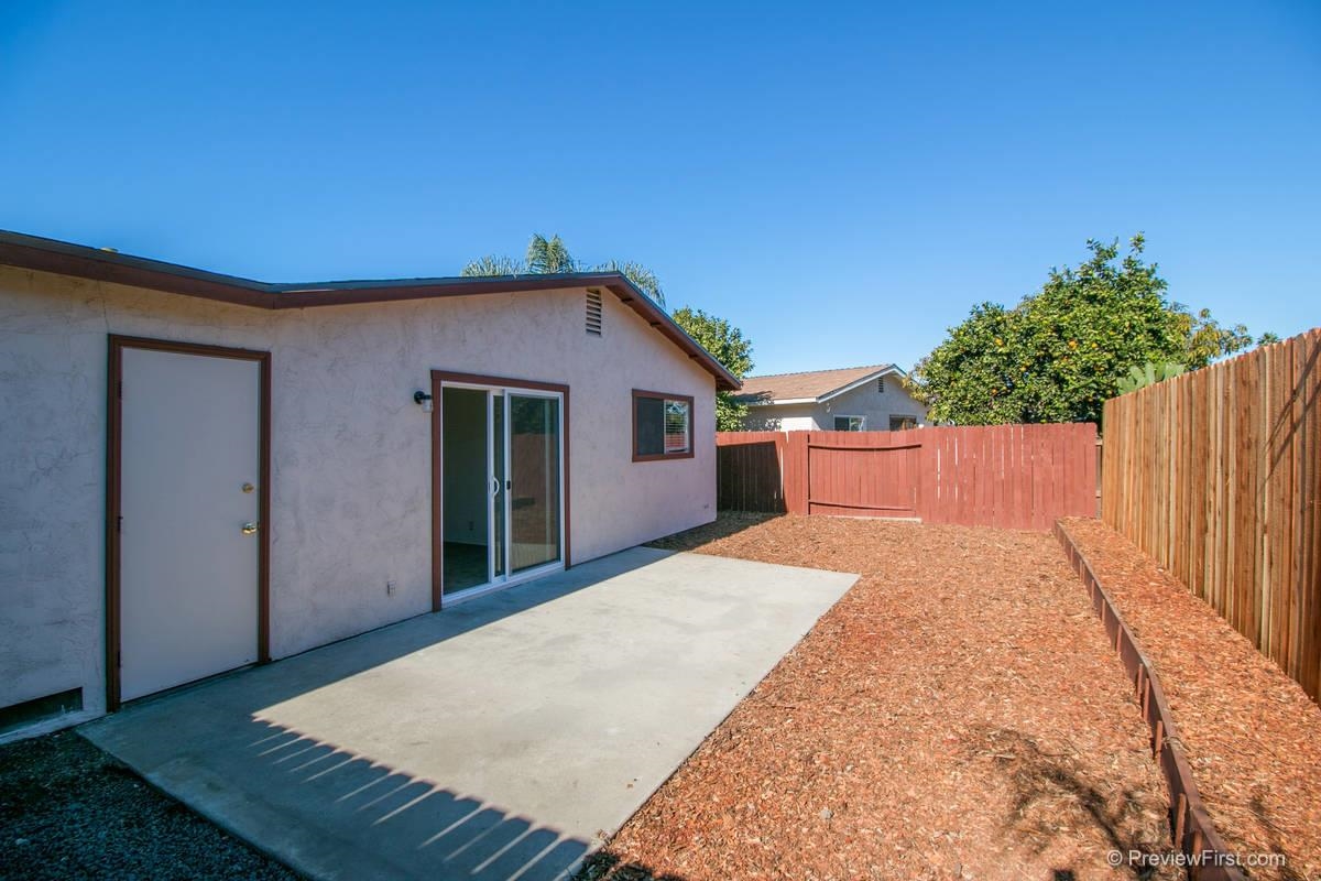 114 Magdalena Dr, Oceanside, CA 92057 photo 10