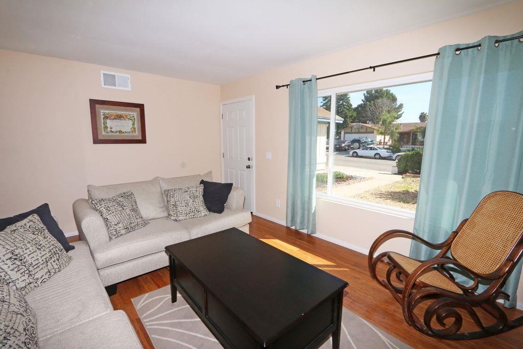 10116 Knight Dr, San Diego, CA 92126 photo 4