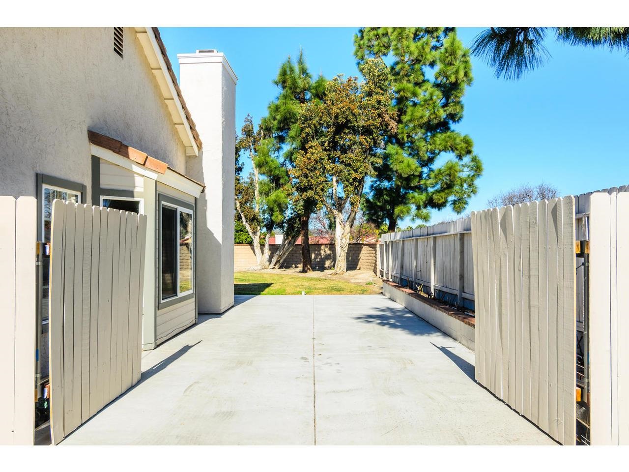 1322 Henshaw Rd, Oceanside, CA 92056 photo 3