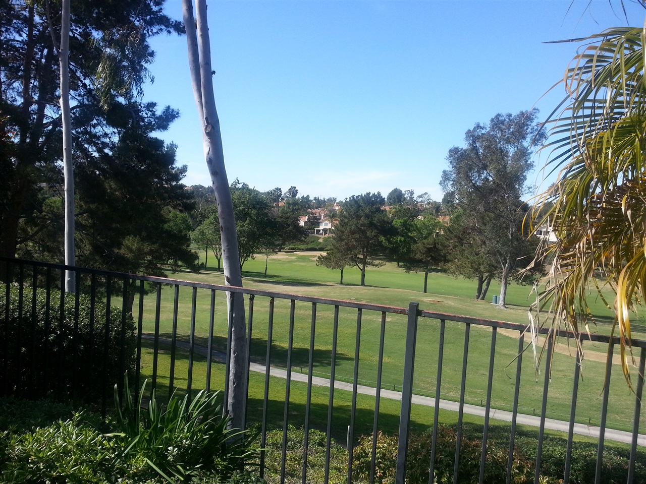 1418 Golfcrest Pl, Vista, CA 92081 photo 3