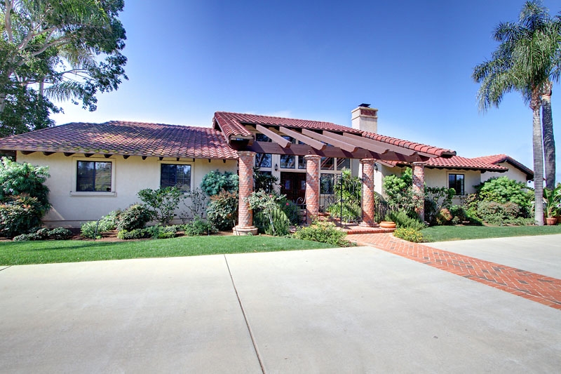 302 Sheila, Fallbrook, CA 92028 photo 1
