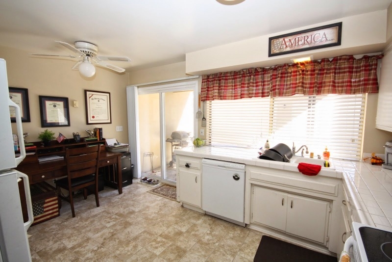 141 Hemlock Ave, Carlsbad, CA 92008 photo 20