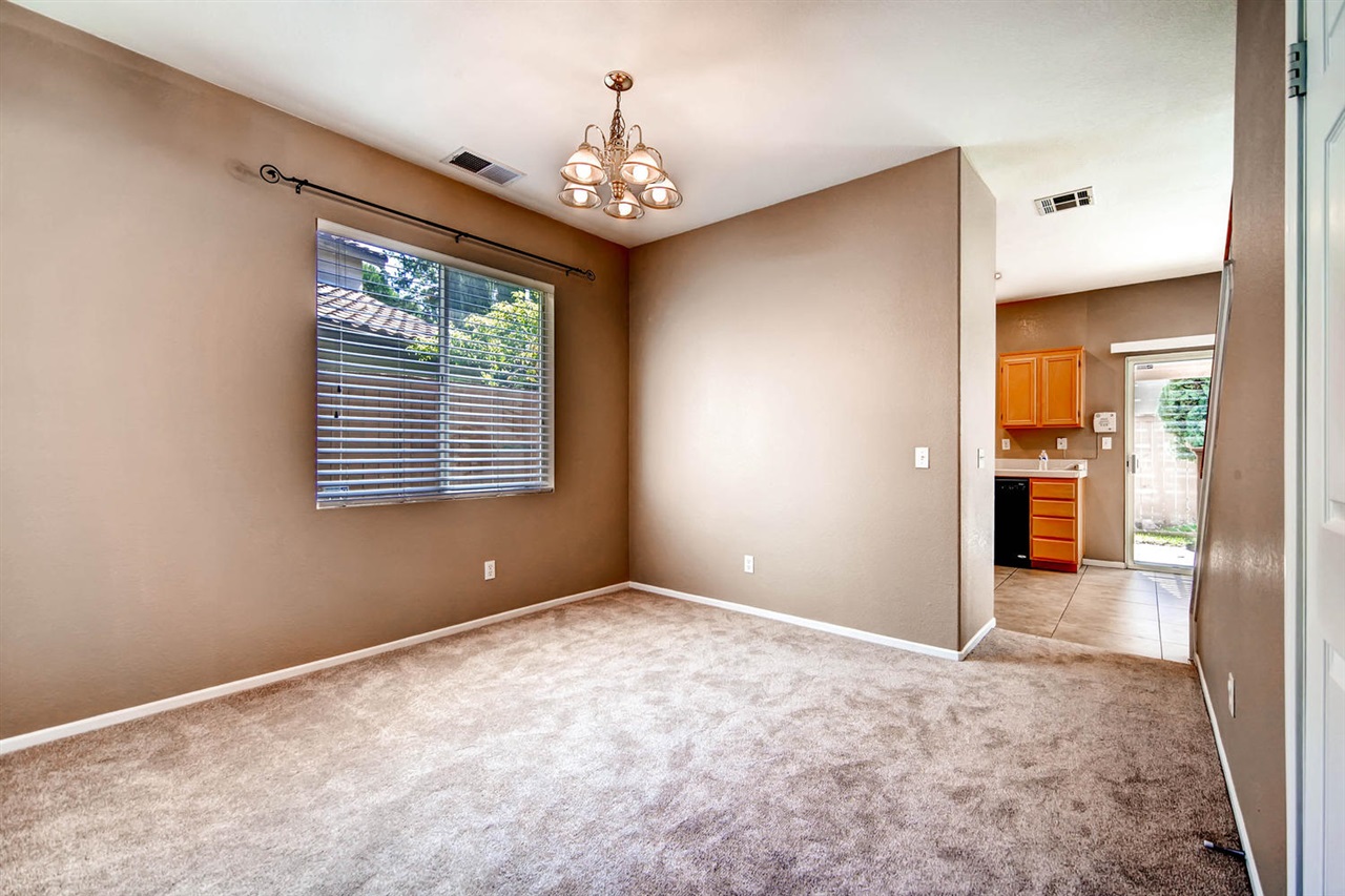 4709 Lagunita Way, Oceanside, CA 92057 photo 8