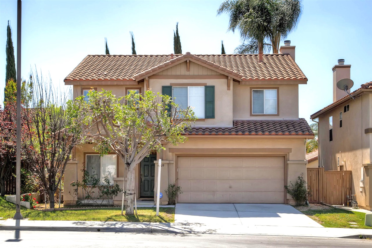 4709 Lagunita Way, Oceanside, CA 92057 photo 2