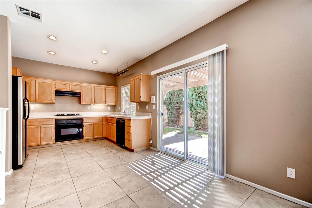 4709 Lagunita Way, Oceanside, CA 92057 photo 12