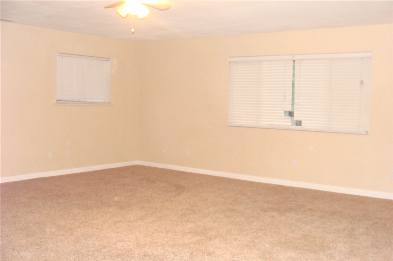 4043 Thomas St Oceanside Ca 92056, Oceanside, CA 92056 photo 3