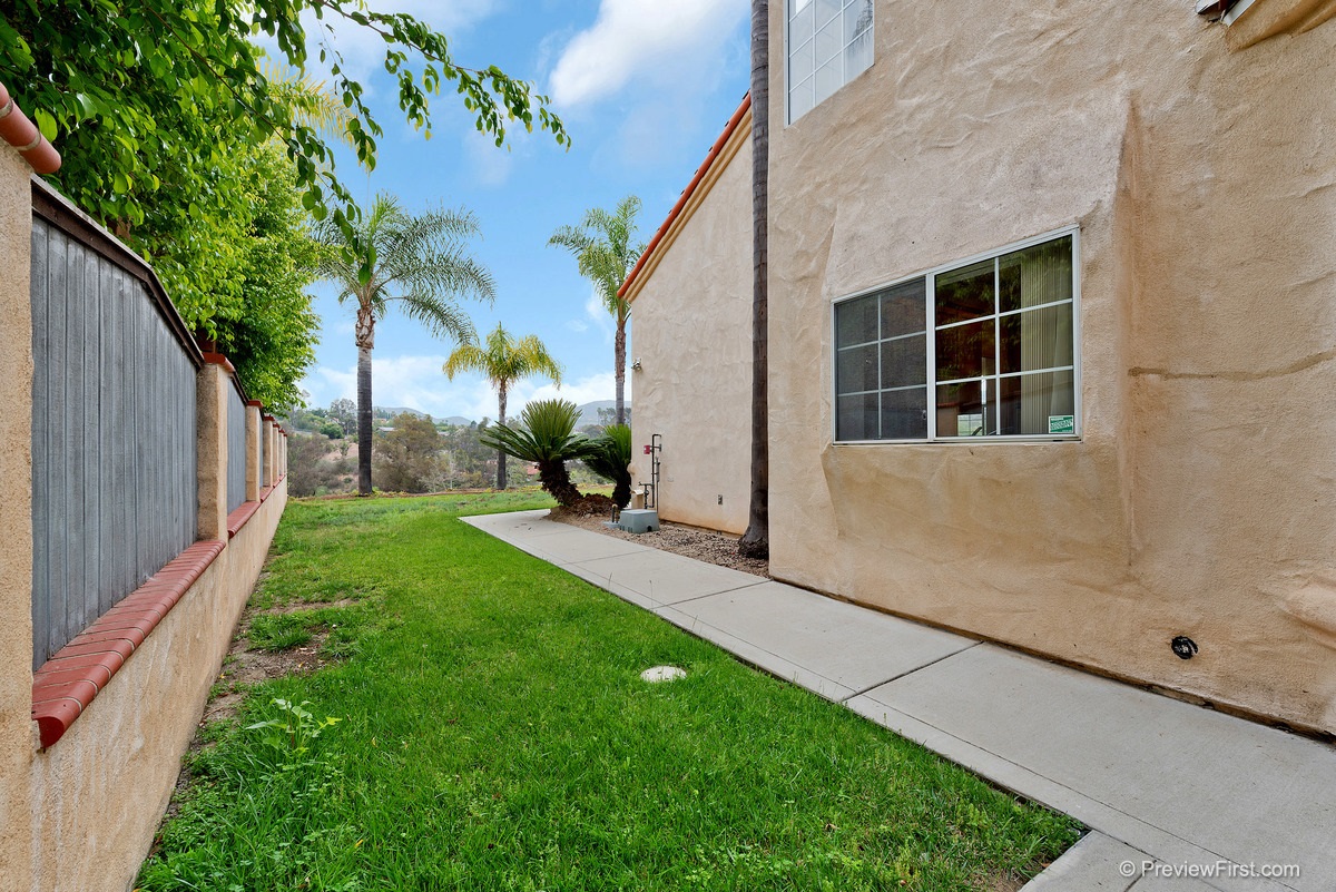 1446 Alta Vista Dr, Vista, CA 92084 photo 14