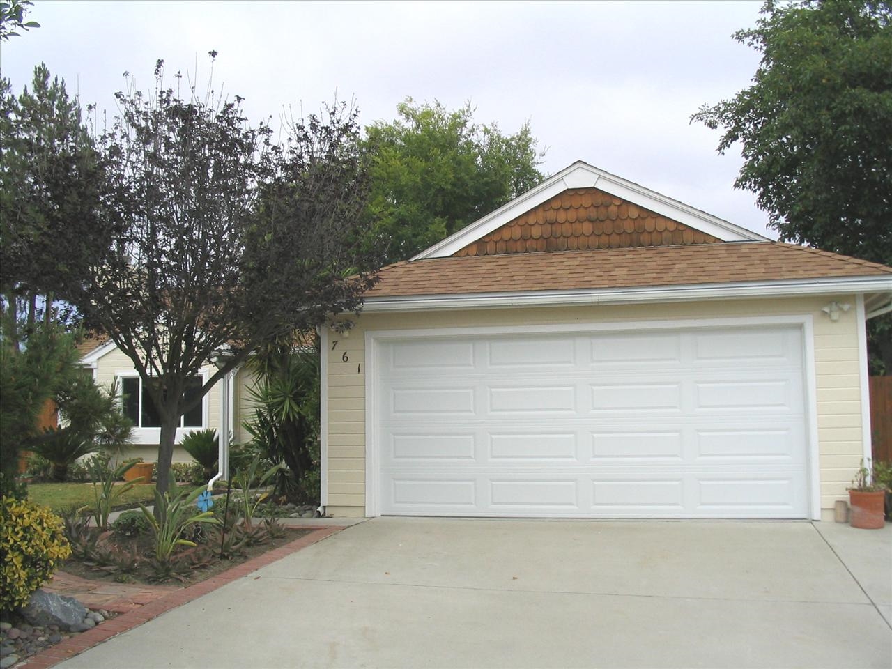 761 Hollowglen, Oceanside, CA 92057 photo 1