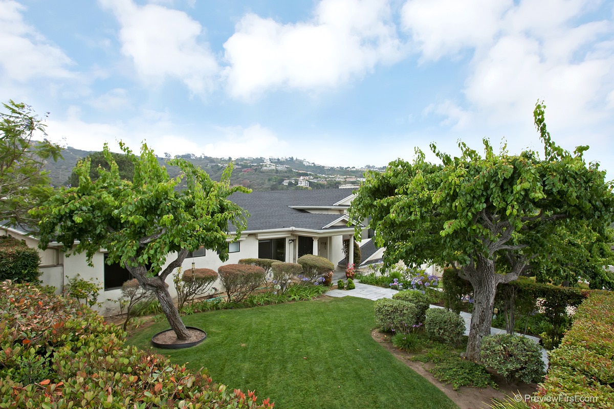 2641 Costebelle Dr, La Jolla, CA 92037 photo 2