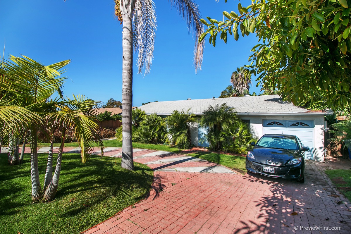 1092 Nardo, Encinitas, CA 92024 photo 3