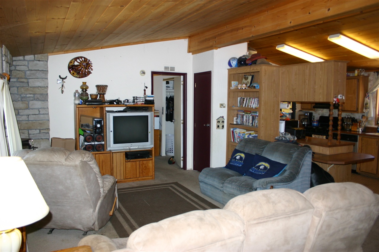 2559 Gladiola Dr, Campo, CA 91906 photo 2