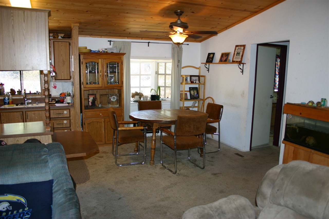 2559 Gladiola Dr, Campo, CA 91906 photo 3