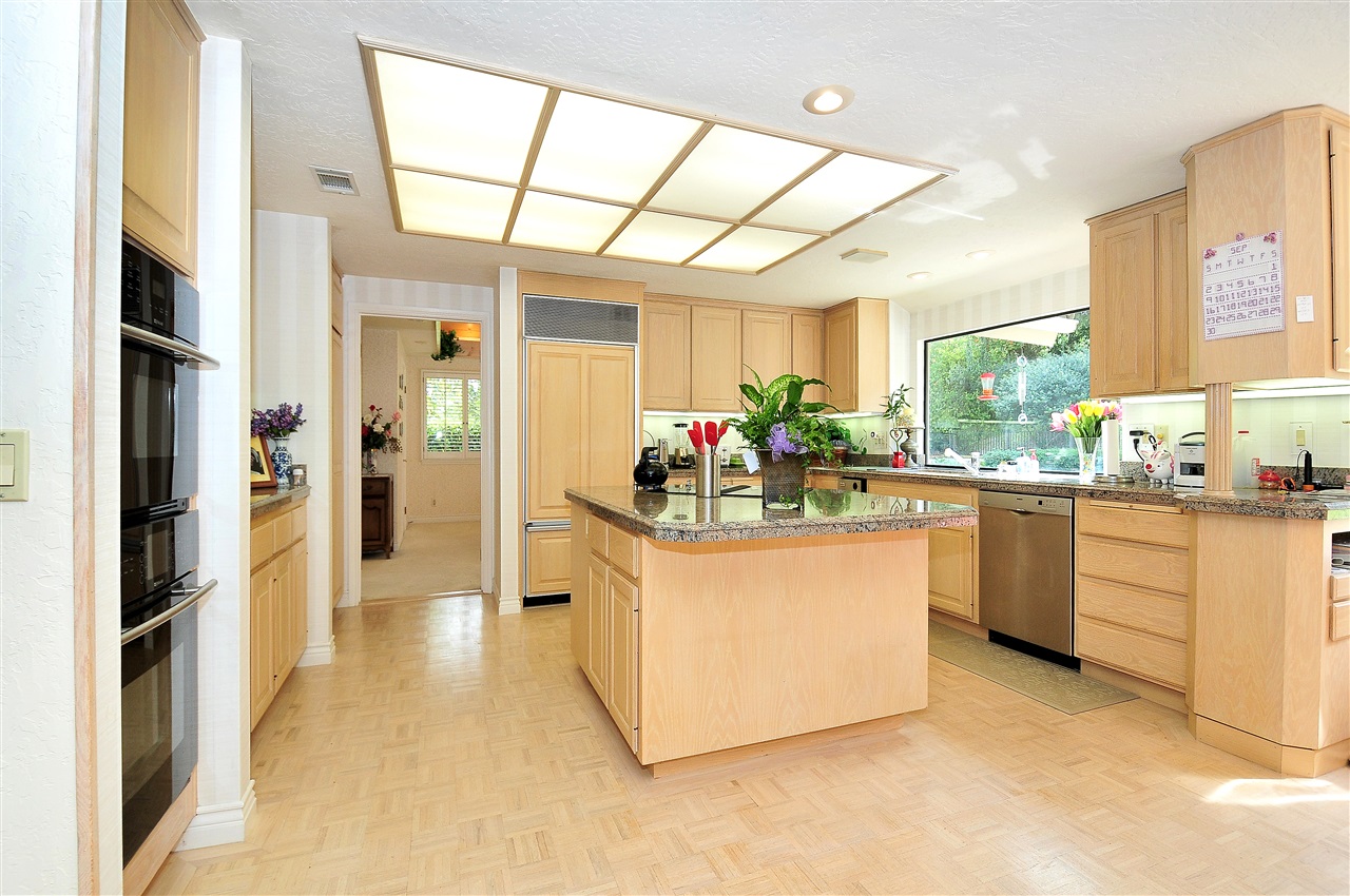 380 Surrey Dr, Bonita, CA 91902 photo 14