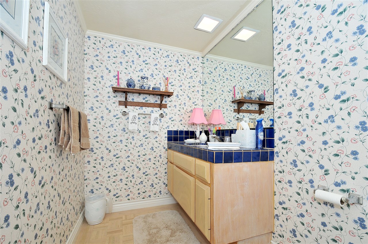 380 Surrey Dr, Bonita, CA 91902 photo 17