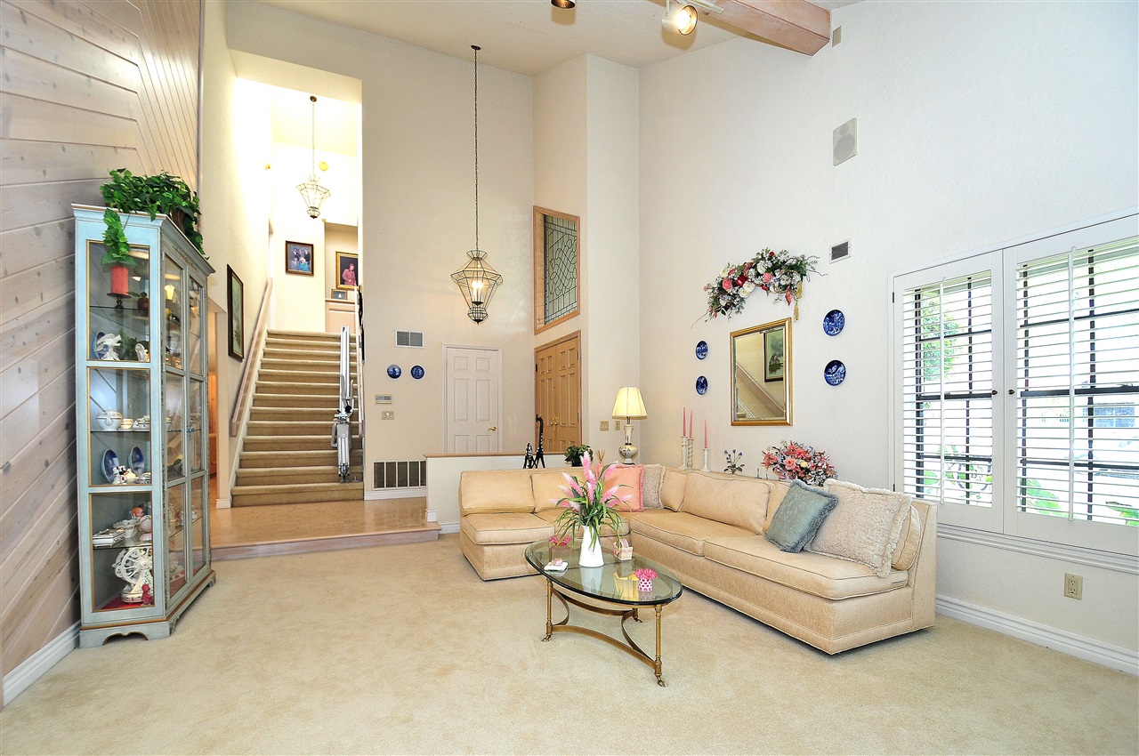 380 Surrey Dr, Bonita, CA 91902 photo 5