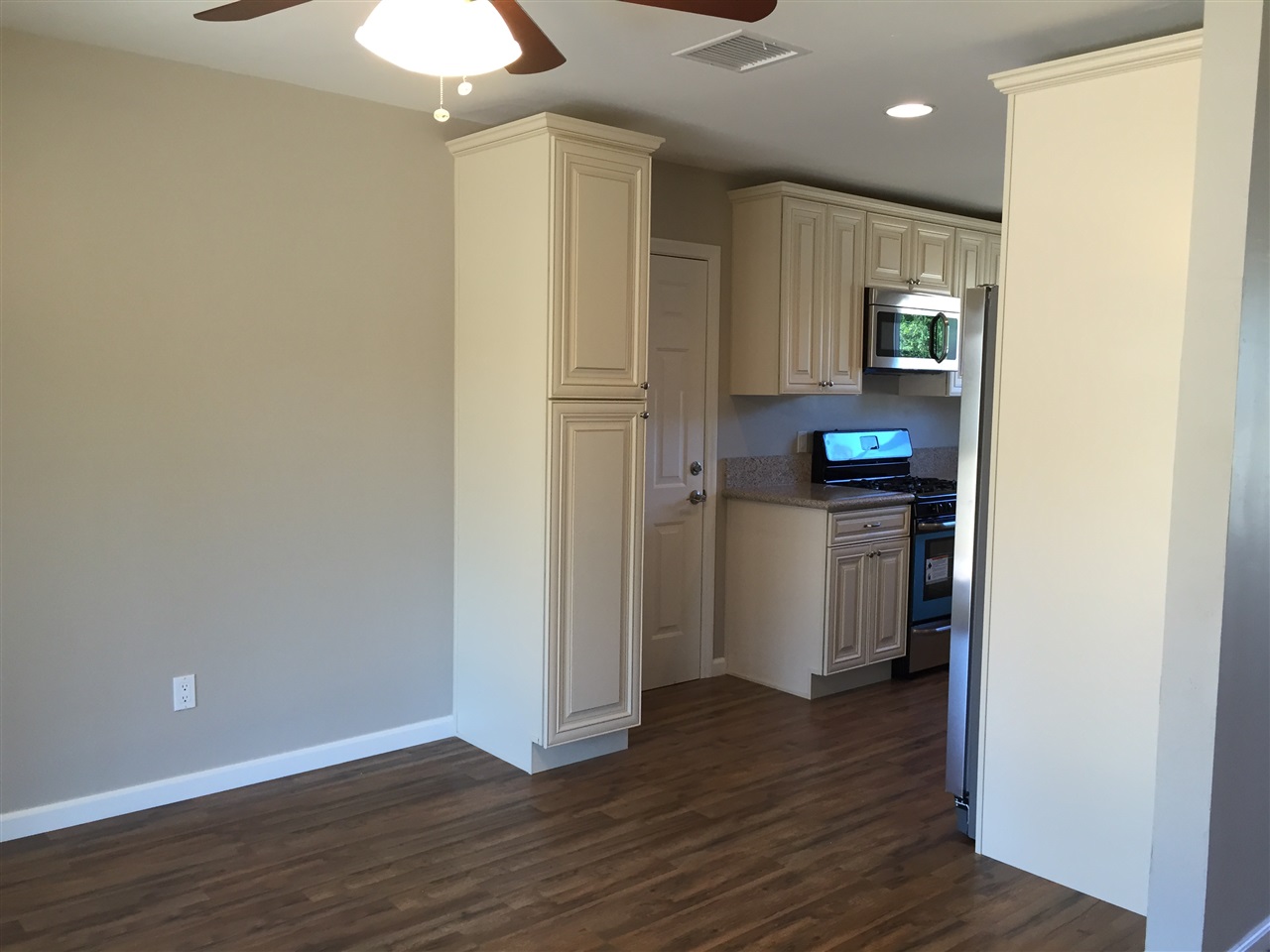 1436 N Mollison, El Cajon, CA 92021 photo 3