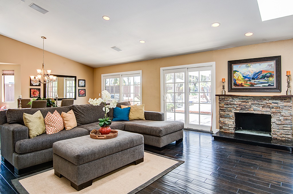 2695 Olympia, Carlsbad, CA 92010 photo 2