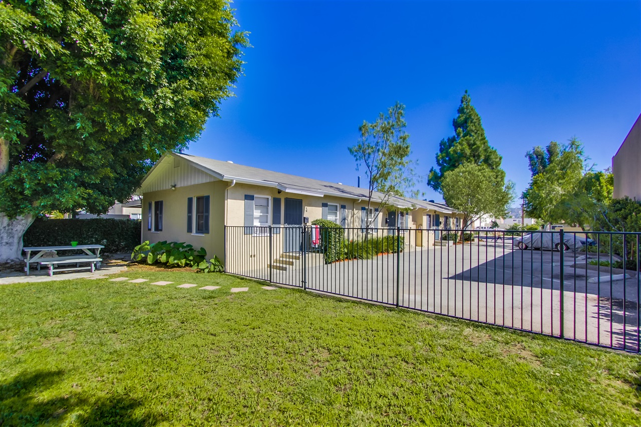 682 E Main St, El Cajon, CA 92020 photo 4