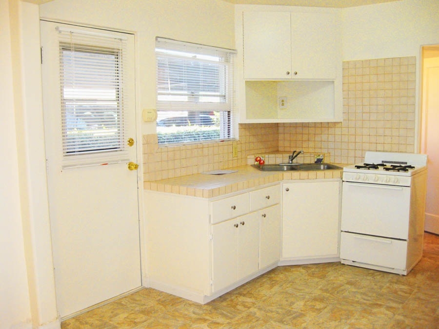 682 E Main St, El Cajon, CA 92020 photo 11