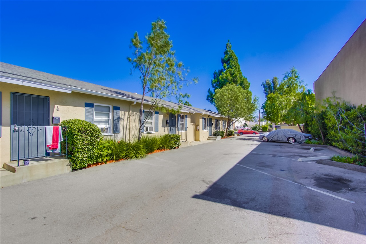682 E Main St, El Cajon, CA 92020 photo 3