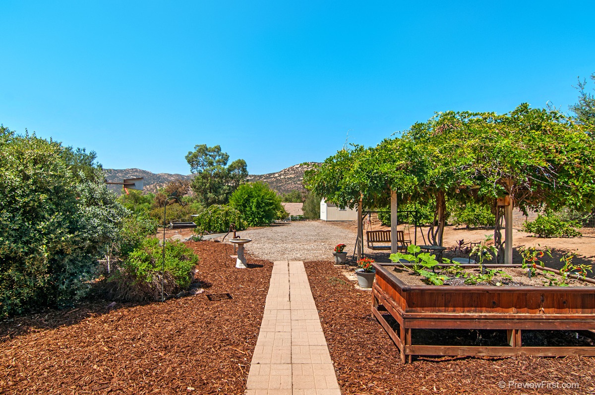 548 Arnold, Alpine, CA 91901 photo 8