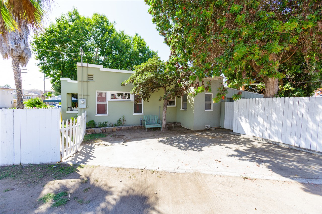 636 Neptune, Oceanside, CA 92054 photo 2