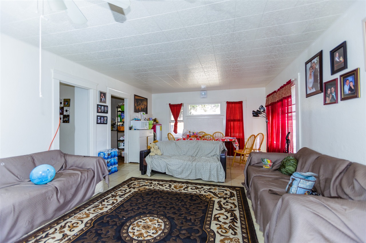 636 Neptune, Oceanside, CA 92054 photo 4