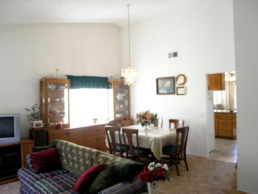 3820 Carnegie Dr, Oceanside, CA 92056 photo 2