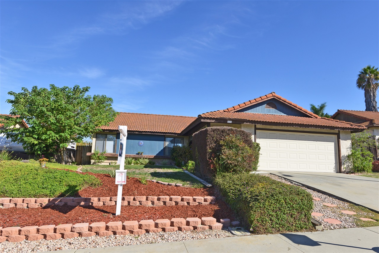 4694 Rose Dr, Oceanside, CA 92056 photo 1