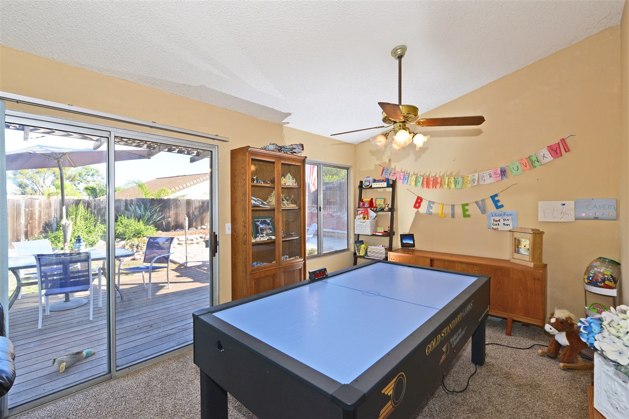 4694 Rose Dr, Oceanside, CA 92056 photo 12