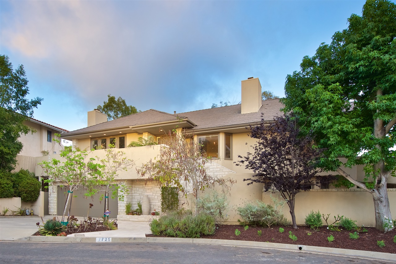 7725 Moonridge Pl, La Jolla, CA 92037 photo 1