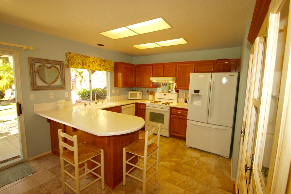 2357 Brookhaven Pass, Vista, CA 92081 photo 5