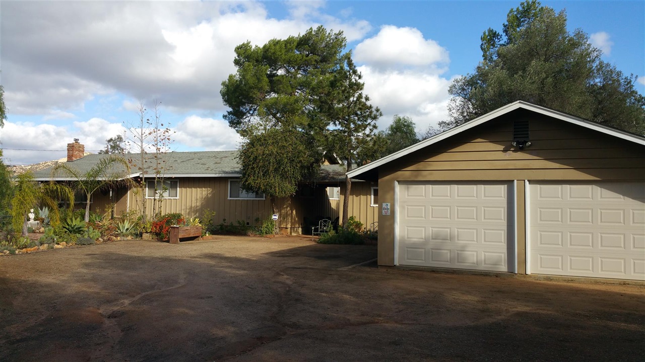 565 La Cresta Blvd, El Cajon, CA 92021 photo 1