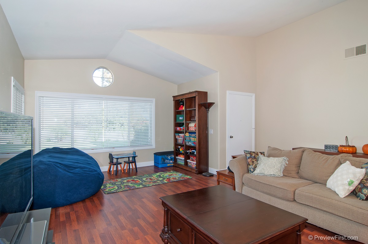 9111 Fonteyn Ct, Santee, CA 92071 photo 7