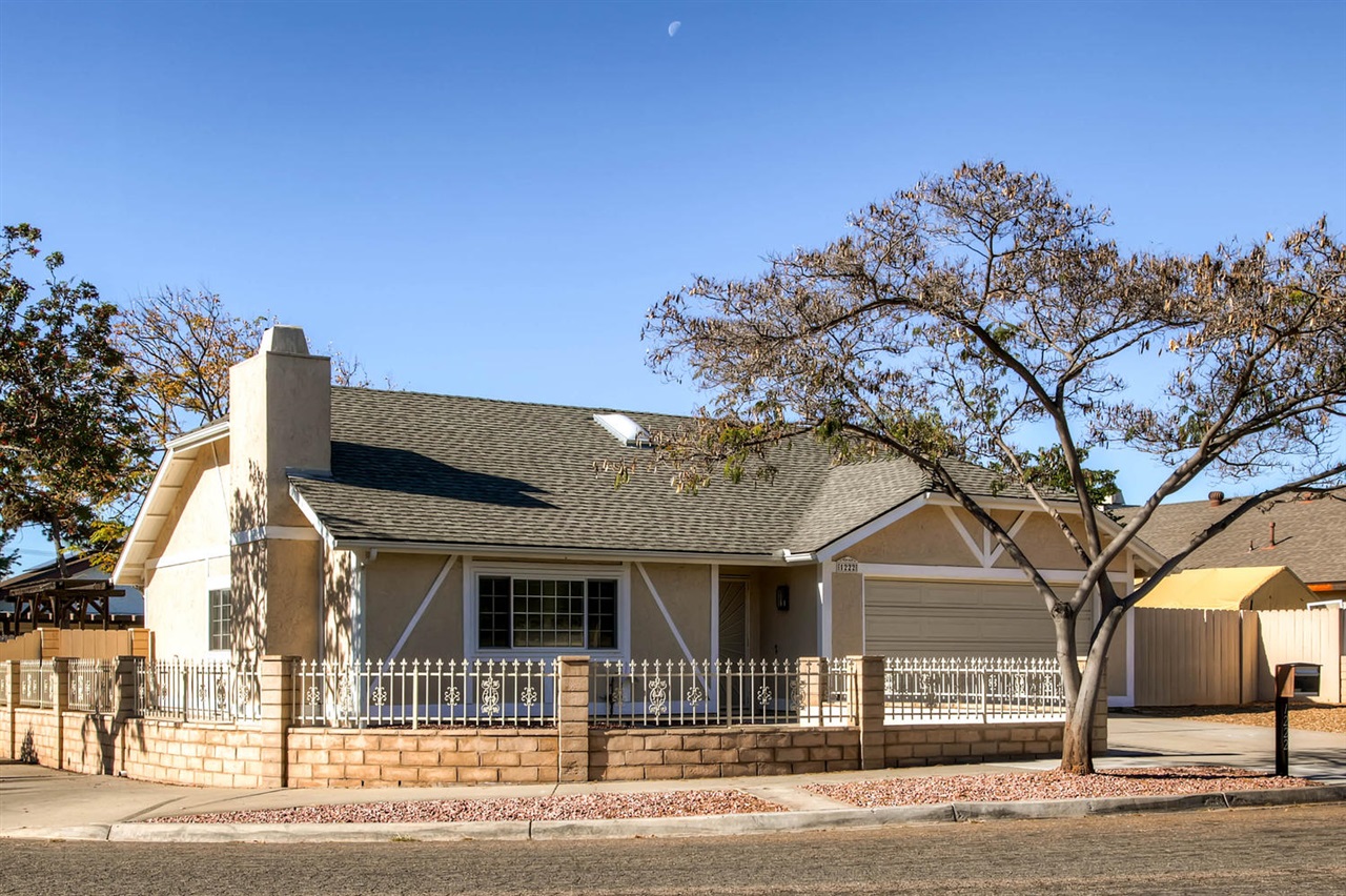 1222 Armstrong Cir, Escondido, CA 92027 photo 2