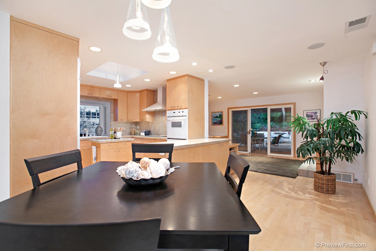 6847 Avenida Andorra, La Jolla, CA 92037 photo 8