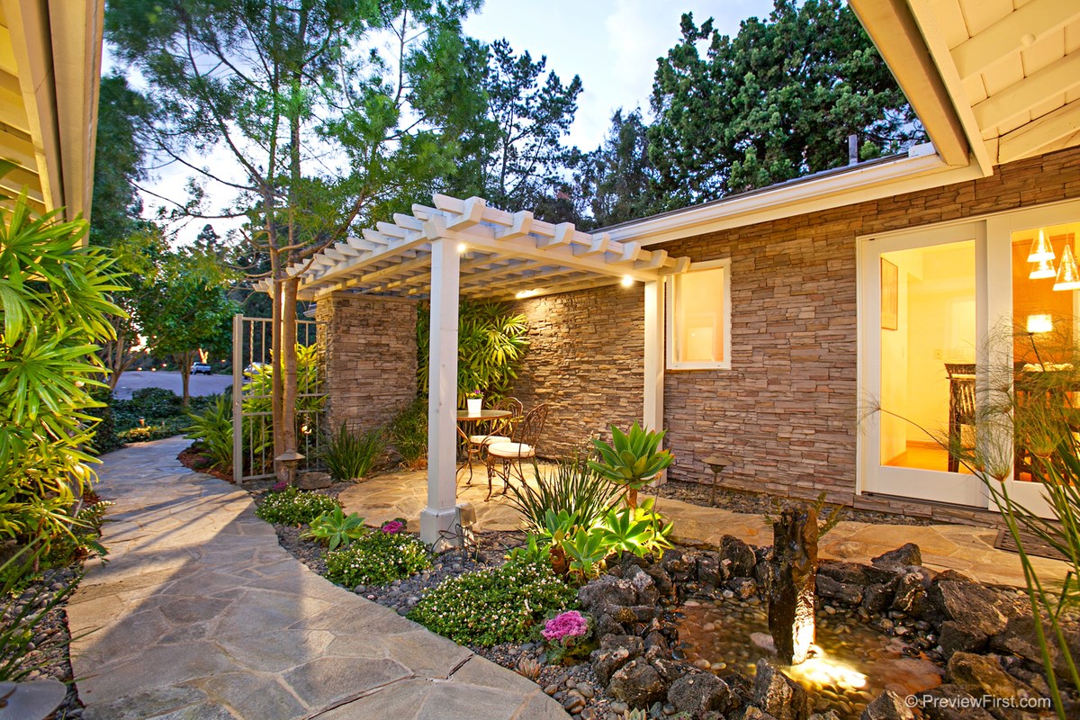 6847 Avenida Andorra, La Jolla, CA 92037 photo 3