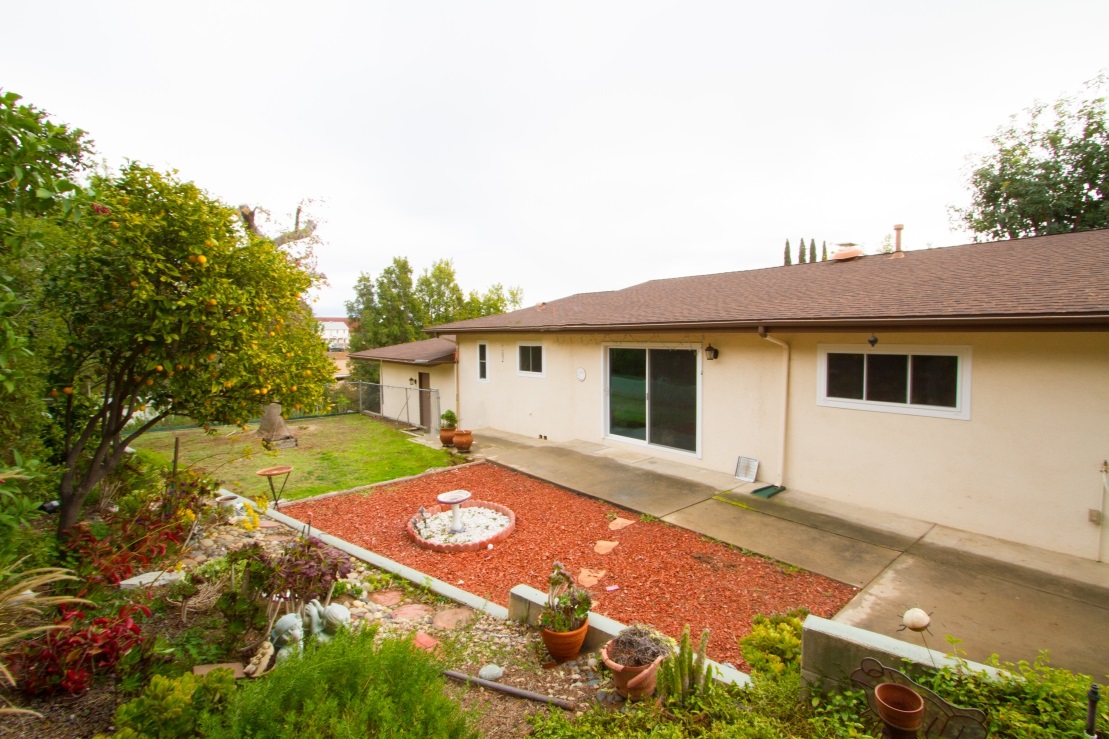 1026 Stonecrest, Escondido, CA 92027 photo 4