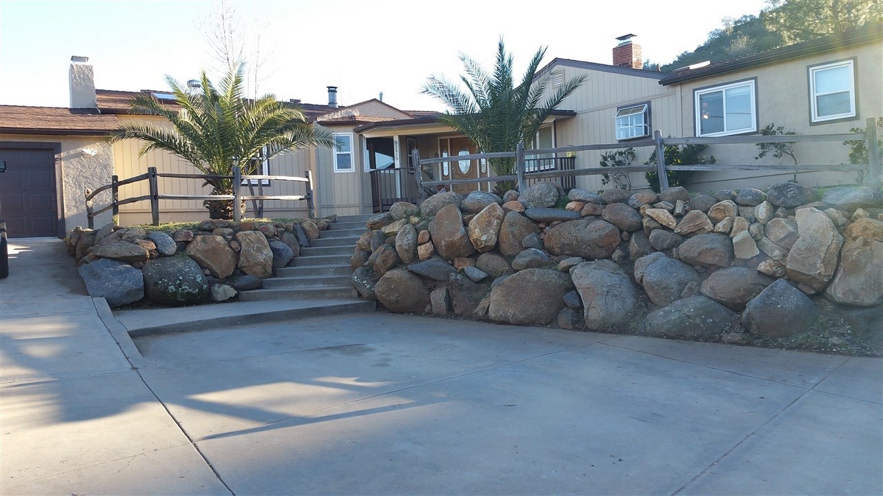 23810 Old Ranch Rd, Alpine, CA 91901 photo 1