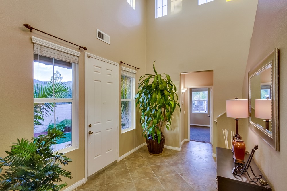 599 Dana Ln, Escondido, CA 92027 photo 6