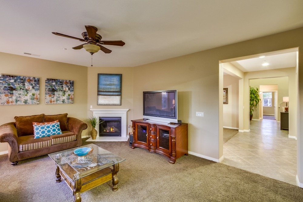 599 Dana Ln, Escondido, CA 92027 photo 12