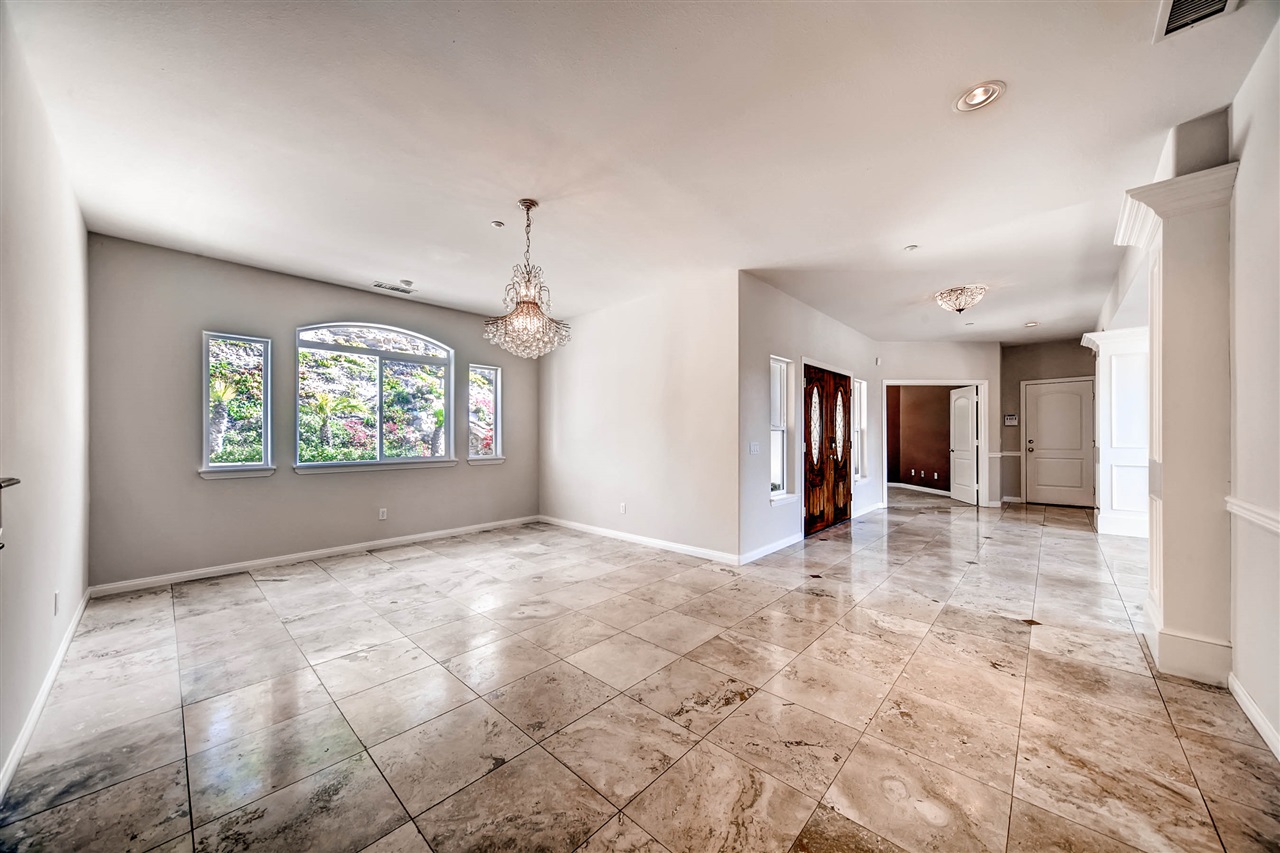 3792 Emma Rd, Vista, CA 92084 photo 3