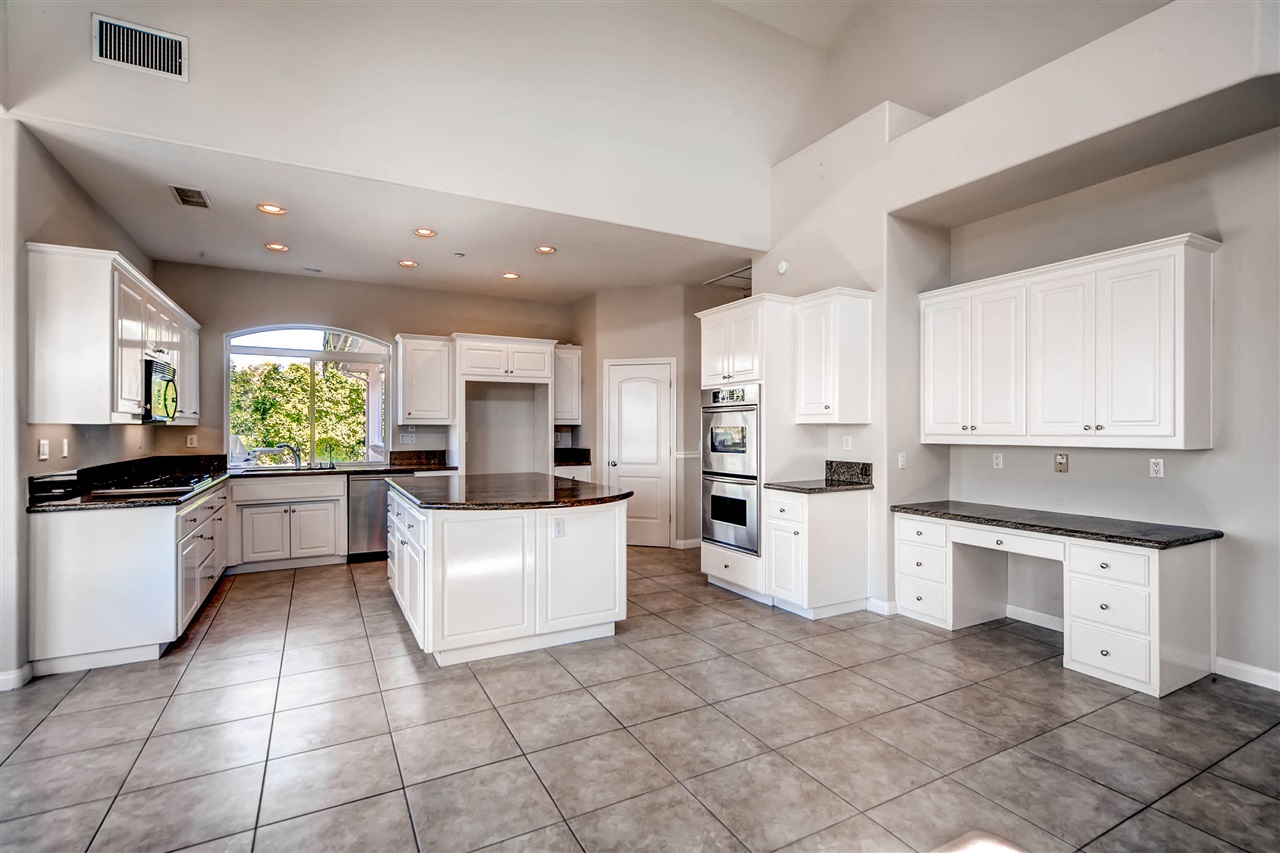 3792 Emma Rd, Vista, CA 92084 photo 7