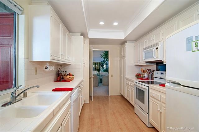 5622 Caminito Isla, La Jolla, CA 92037 photo 8