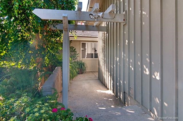 5622 Caminito Isla, La Jolla, CA 92037 photo 3