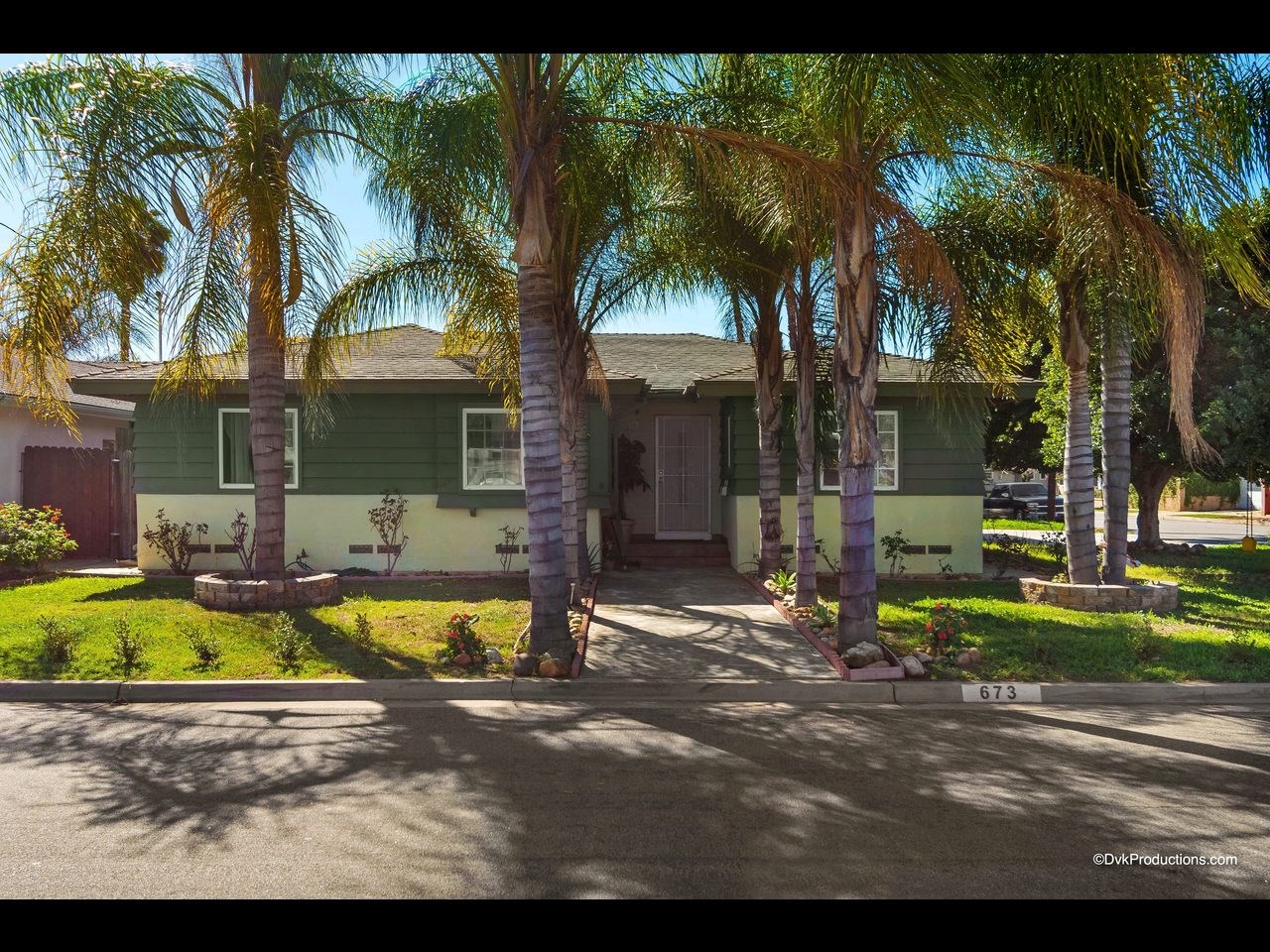 673 Beechwood St, Escondido, CA 92025 photo 1