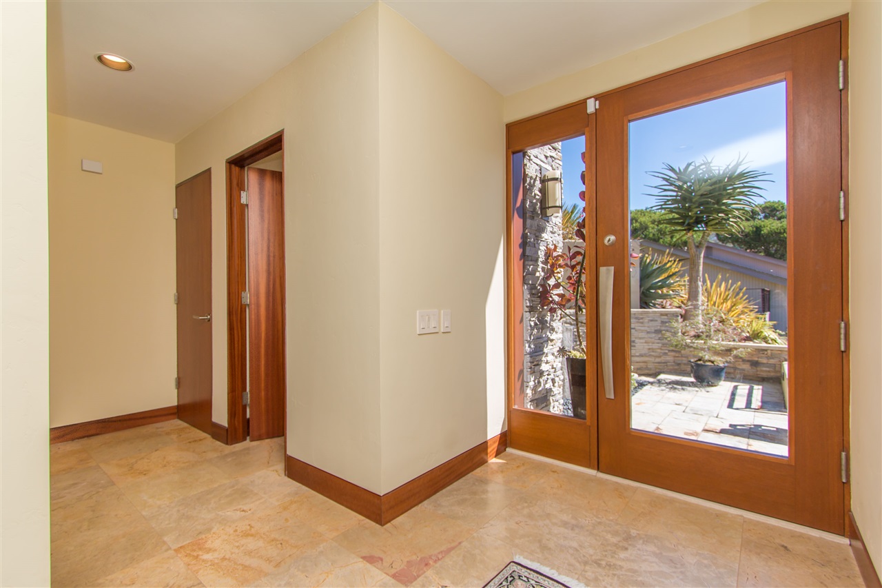 6879 Fairway Rd, La Jolla, CA 92037 photo 5