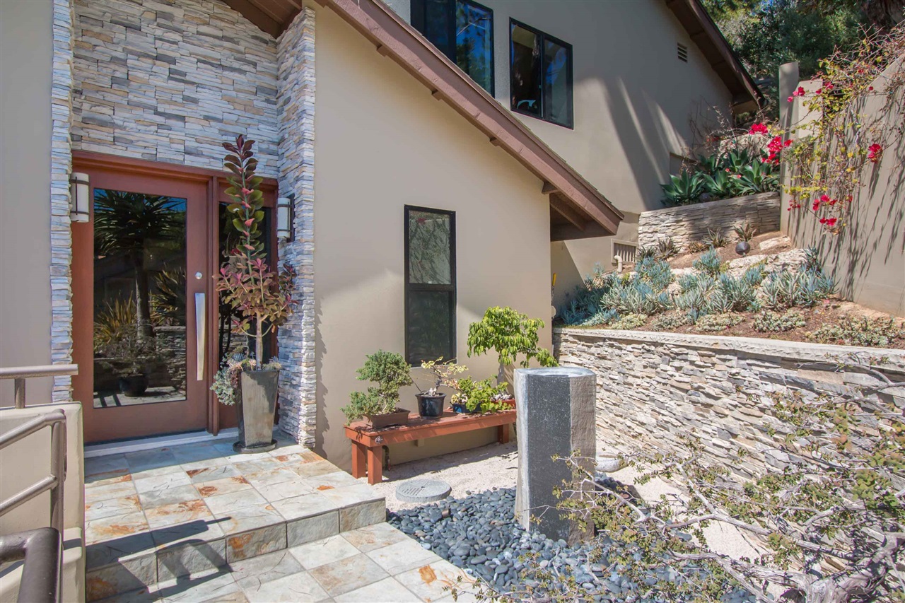 6879 Fairway Rd, La Jolla, CA 92037 photo 4